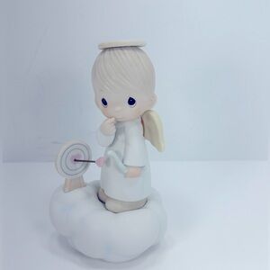 Vintage 1985 Precious Moments “Sending My Love” Porcelain Figurine